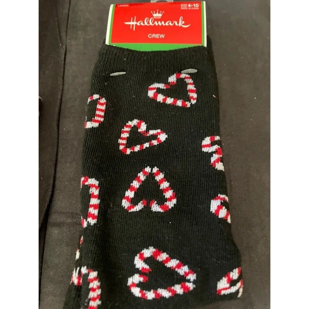 Hallmark Candy cane heart Crew socks women’s